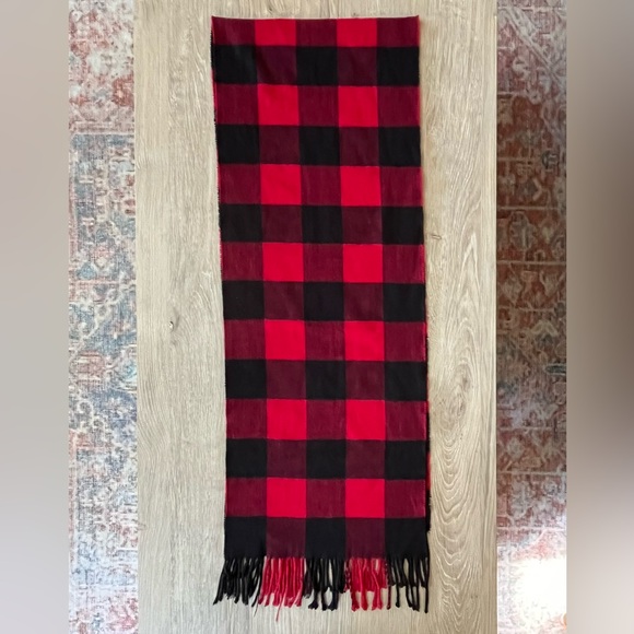 Red Flannel Scarf - Picture 3 of 3